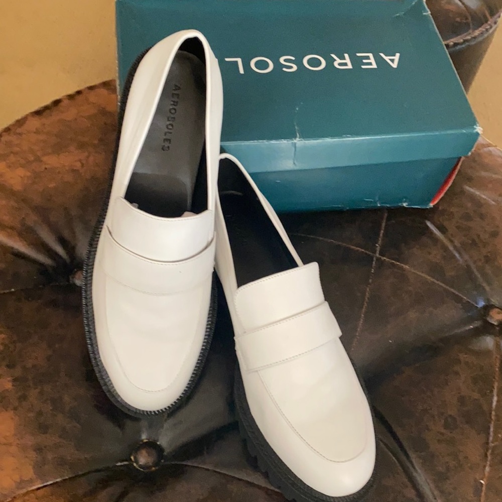 NWOT White lug Aerosoles🎁